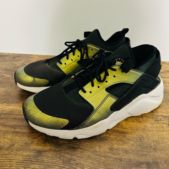Men's Nike Air‎ Huarache Run Ultra SE Sequoia/Metallic Green Sneakers Sz 10,5 - Picture 1 of 9